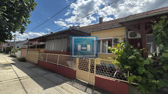 Kuća, Dvosoban, Prodaja, 46m2, Dimitrija Tucovića, Gradska lokacija, Jagodina