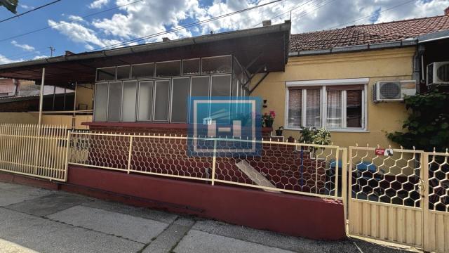 Kuća, Dvosoban, Prodaja, 46m2, Dimitrija Tucovića, Gradska lokacija, Jagodina