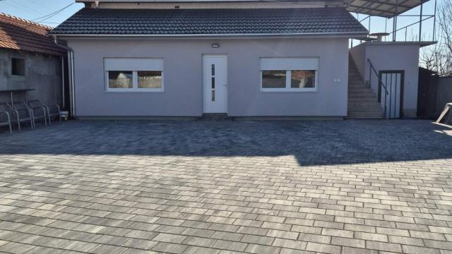 Kuća, Petosoban, Prodaja, 160m2, Batajnica, Zemun, Novosadska 32