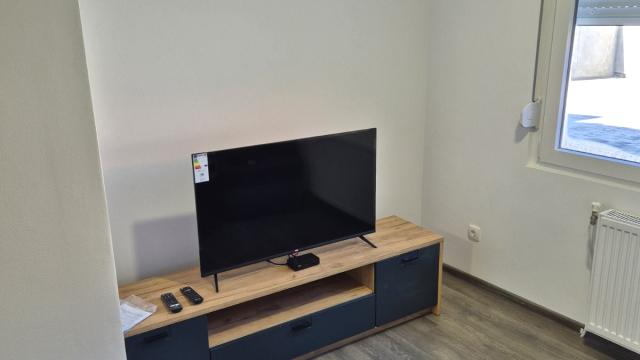 Kuća, Petosoban, Prodaja, 160m2, Batajnica, Zemun, Novosadska 32