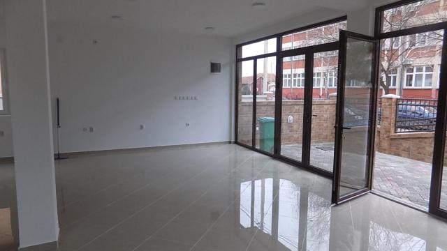 Poslovni prostor, Izdavanje, 100m2, Gloždak, Gradska lokacija, Paraćin