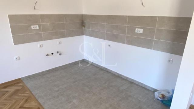 Stan, Dvoiposoban, Prodaja, 54m2, Sombor