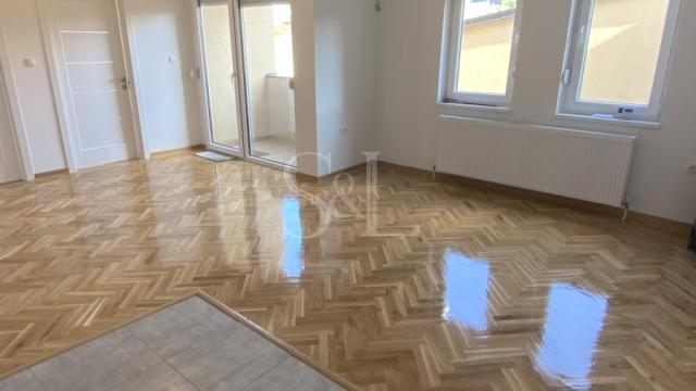 Stan, Dvoiposoban, Prodaja, 54m2, Sombor