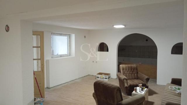 Kuća, Trosoban, Prodaja, 175m2, Doroslovo, Okolno mesto, Sombor