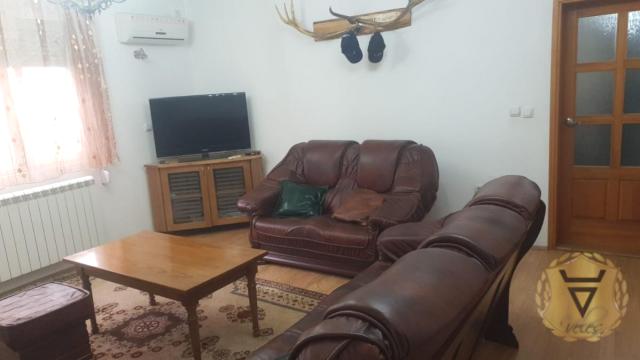 Kuća, Petosoban, Izdavanje, 165m2, Novi grad, Zemun, Jatačka