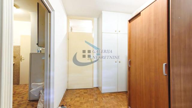 Stan, Dvosoban, Prodaja, 50m2, Blok 44 (TC Piramida), Novi Beograd, Nehruova