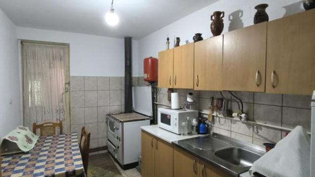 Kuća, četvorosoban, Prodaja, 80m2, Gradska lokacija, Ćuprija