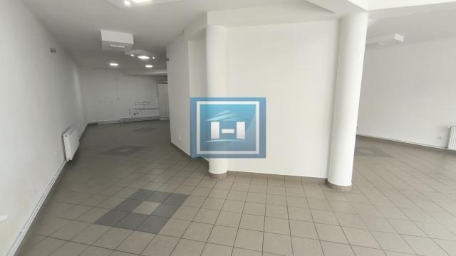 Poslovni prostor, Izdavanje, 273m2, Centar, Gradska lokacija, Ćuprija