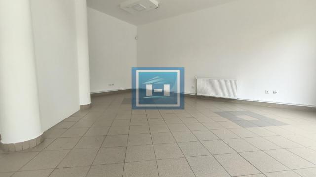 Poslovni prostor, Izdavanje, 273m2, Centar, Gradska lokacija, Ćuprija