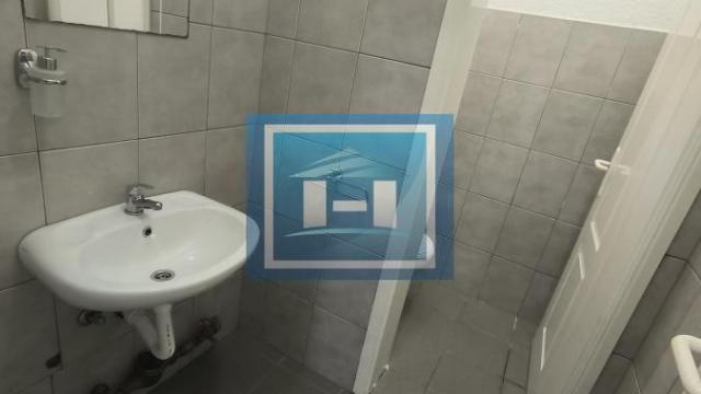 Poslovni prostor, Izdavanje, 273m2, Centar, Gradska lokacija, Ćuprija