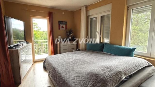 Kuća, Prodaja, 210m2, Čortanovci, Okolno mesto, Indjija
