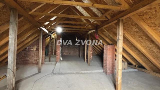 Kuća, Prodaja, 210m2, Čortanovci, Okolno mesto, Indjija