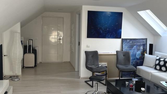 Kuća, Trosoban, Prodaja, 126m2, Stara Bežanija