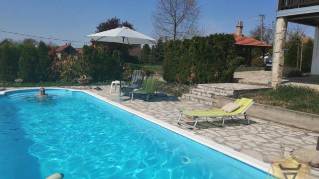 Kuća, Trosoban, Prodaja, 205m2, Arnajevo, Barajevo, Vodice