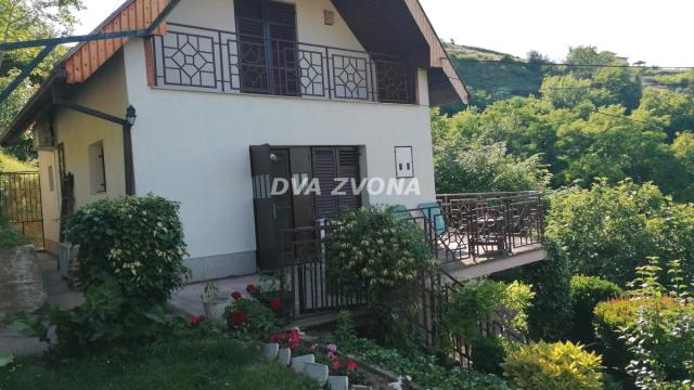 Kuća, Prodaja, 140m2, Stari Slankamen, Okolno mesto, Indjija