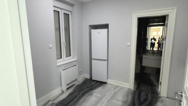Stan, Petosoban, Izdavanje, 145m2, Centar, Stari grad, Kosovska