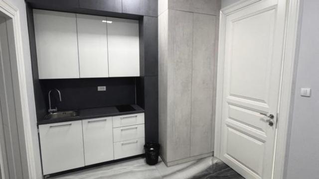 Stan, Petosoban, Izdavanje, 145m2, Centar, Stari grad, Kosovska