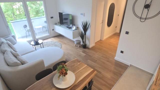 Stan, Dvosoban, Izdavanje, 40m2, Ledine, Novi Beograd, Vojvođanska