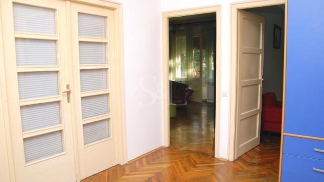 Stan, četvorosoban, Prodaja, 147m2, Centar, Gradska lokacija, Sombor