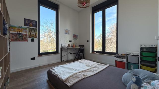 Stan, četvorosoban, Izdavanje, 93m2, Preradovićeva