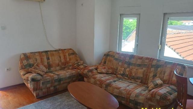 Stan, Dvosoban, Izdavanje, 40m2, Južni bulevar, Vračar, Generala Horvatovića