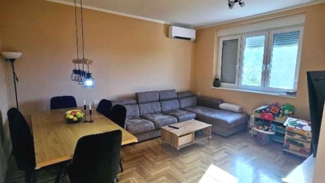 Stan, Dvosoban, Prodaja, 60m2, Gornji grad, Zemun, Cara Dušana