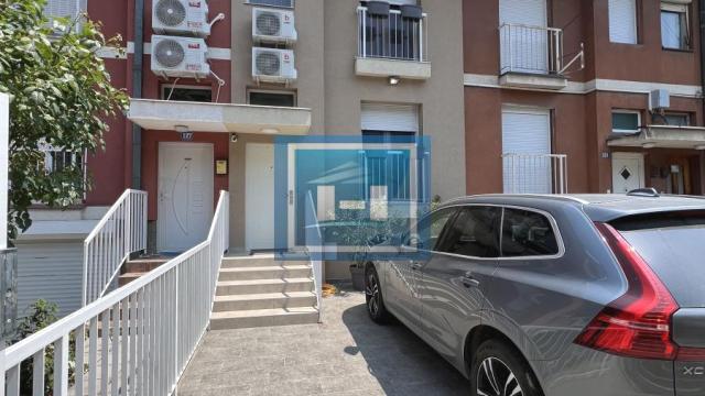 Stan, Petosoban, Prodaja, 170m2, Sarina Medja, Gradska lokacija, Jagodina