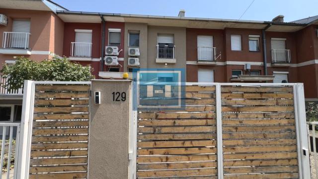 Stan, Petosoban, Prodaja, 170m2, Sarina Medja, Gradska lokacija, Jagodina