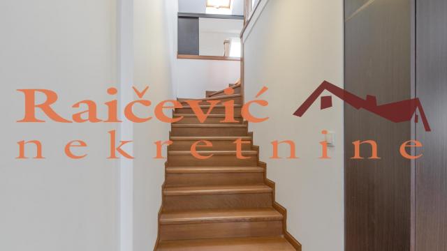Stan, Trosoban, Prodaja, 86m2, Hram svetog Save, Vračar, Macvanska
