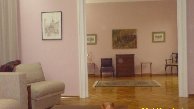 Stan, četvoroiposoban, Izdavanje, 110m2, Studentski trg, Stari grad, Studentski trg