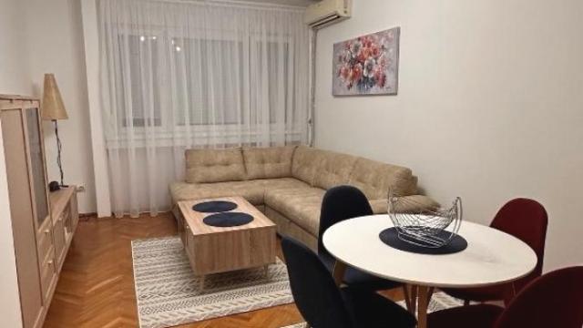 Stan, Jednoiposoban, Izdavanje, 37m2, Centar, Palilula, Poenkareova