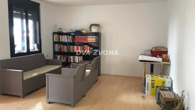 Kuća, Petosoban, Prodaja, 74m2, Maradik, Okolno mesto, Indjija