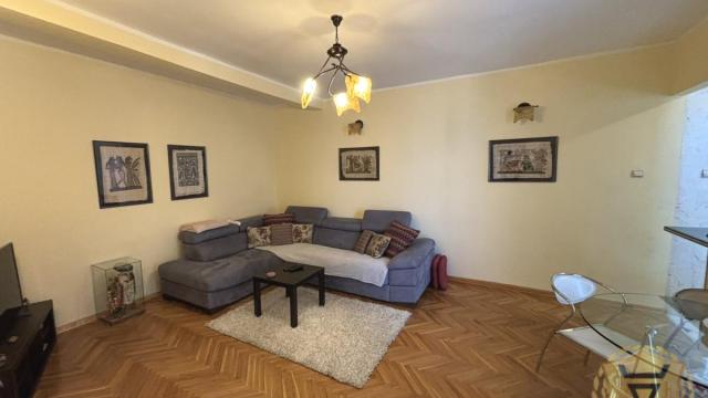 Stan, Dvosoban, Izdavanje, 51m2, Hram svetog Save, Vračar, Katanićeva