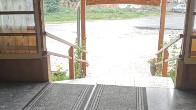 Kuća, Petosoban i veći, Prodaja, 550m2, Rivnicki put