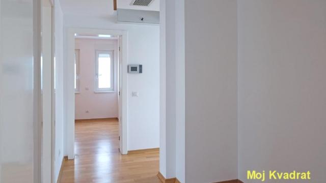 Poslovni prostor, Izdavanje, 170m2, Čubura, Vračar, Sazonova