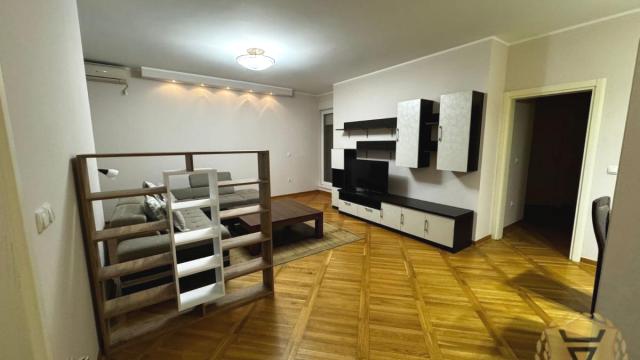 Stan, četvorosoban, Izdavanje, 85m2, Čubura, Vračar, Šumatovačka