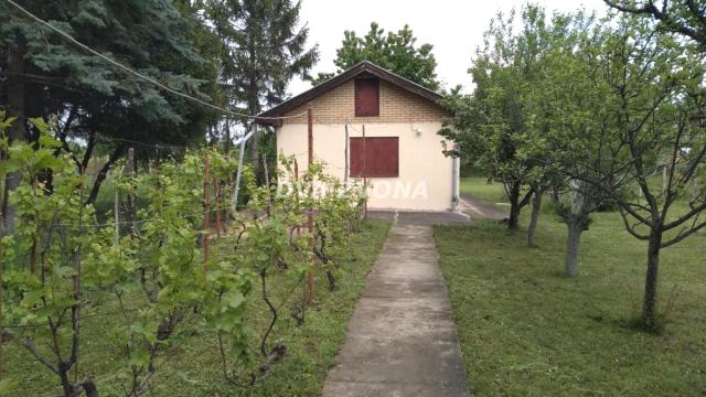 Kuća, Trosoban, Prodaja, 42m2, Čortanovci, Okolno mesto, Indjija