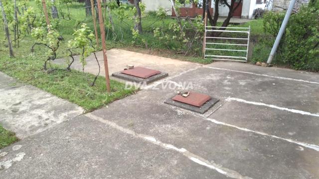 Kuća, Trosoban, Prodaja, 42m2, Čortanovci, Okolno mesto, Indjija