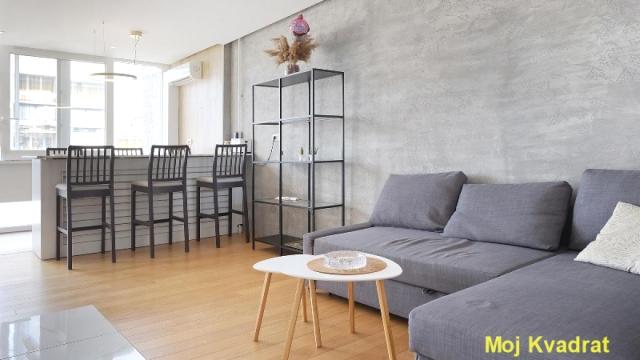 Stan, Dvoiposoban, Izdavanje, 66m2, Karadjordjev trg, Zemun, Karađorđeva