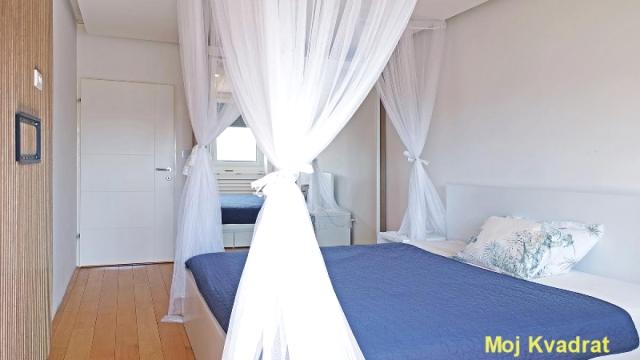 Stan, Dvoiposoban, Izdavanje, 66m2, Karadjordjev trg, Zemun, Karađorđeva