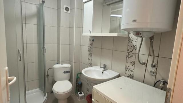Stan, Jednosoban, Izdavanje, 35m2, Centar, Gradska lokacija, Ćuprija