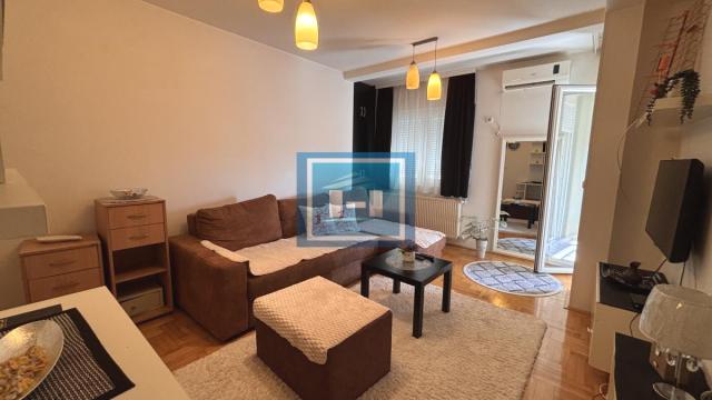 Stan, Jednosoban, Izdavanje, 42m2, Centar, Gradska lokacija, Jagodina