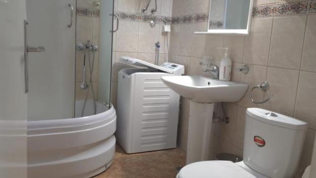 Stan, četvorosoban, Izdavanje, 94m2, YUBC, Novi Beograd, Bulevar Mihajla Pupina