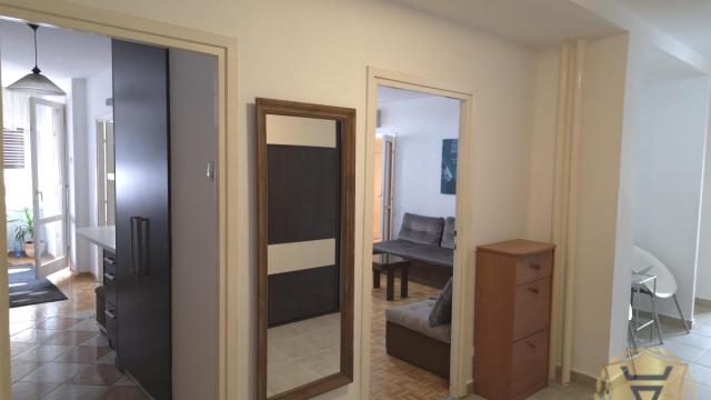 Stan, četvorosoban, Izdavanje, 94m2, YUBC, Novi Beograd, Bulevar Mihajla Pupina