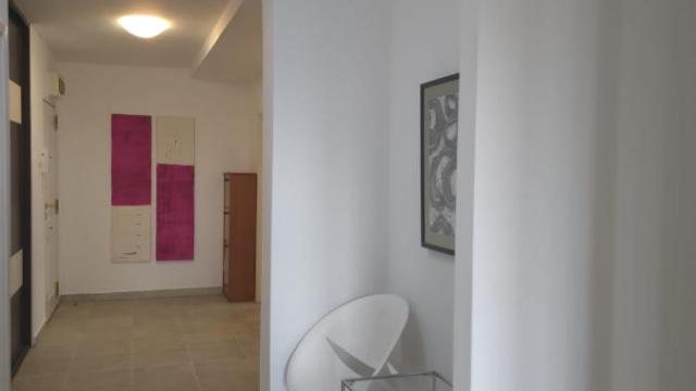 Stan, četvorosoban, Izdavanje, 94m2, YUBC, Novi Beograd, Bulevar Mihajla Pupina