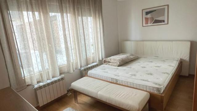 Stan, Jednoiposoban, Izdavanje, 60m2, Južni bulevar, Vračar, Šumatovačka