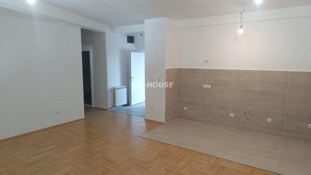 Stan, Dvosoban, Prodaja, 72m2, Centar, Gradska lokacija, Sombor