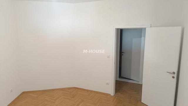 Stan, Dvosoban, Prodaja, 72m2, Centar, Gradska lokacija, Sombor