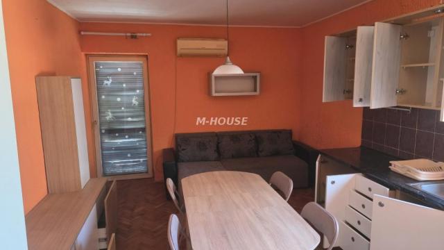 Kuća, četvorosoban, Prodaja, 156m2, Selenča, Gradska lokacija, Sombor