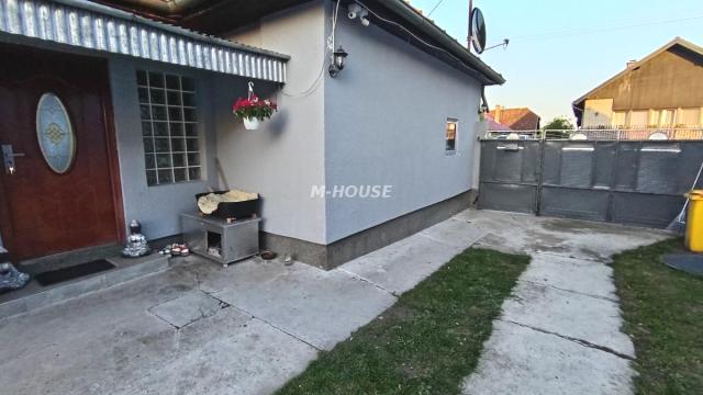 Kuća, četvorosoban, Prodaja, 147m2, Doroslovo, Okolno mesto, Sombor